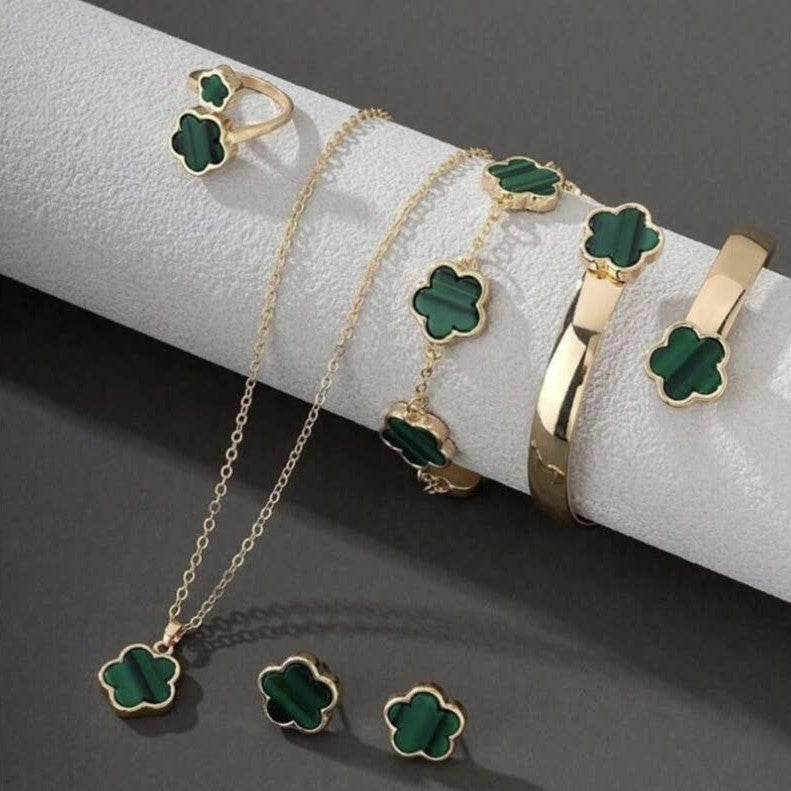 Lucky Blooms Charm Set