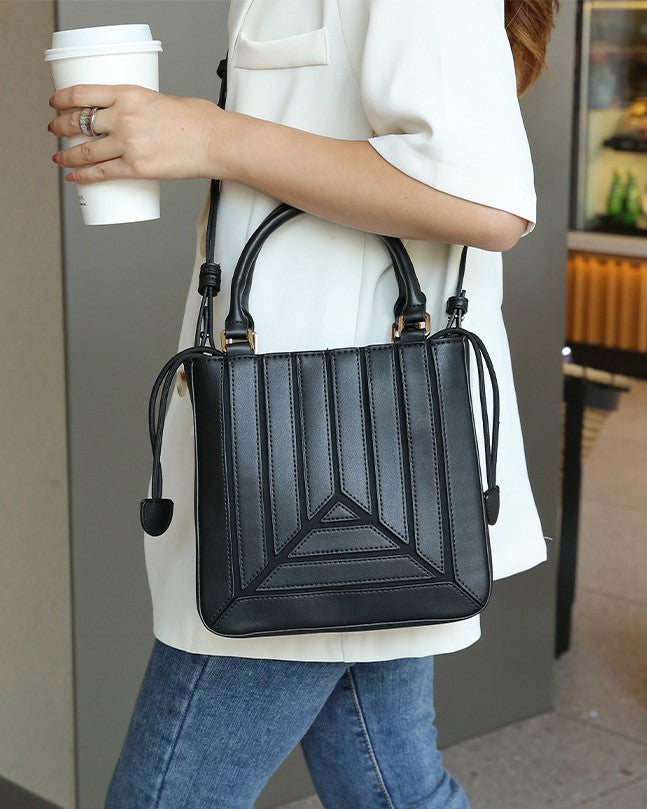 The Aria Geo Tote