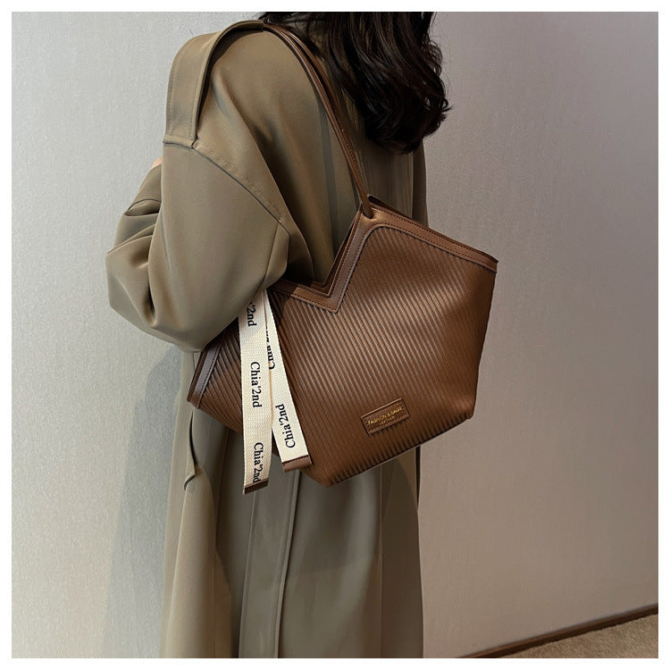Harmonic Pleat Urban Tote