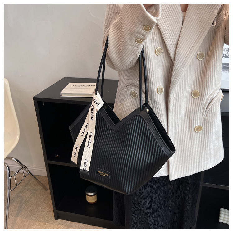Harmonic Pleat Urban Tote