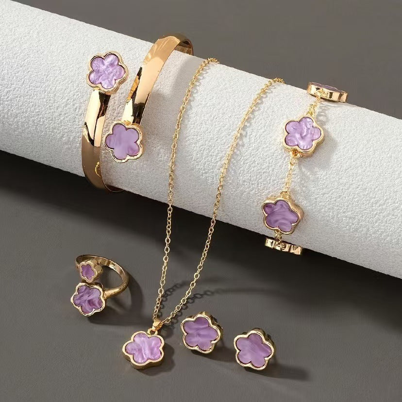Lucky Blooms Charm Set
