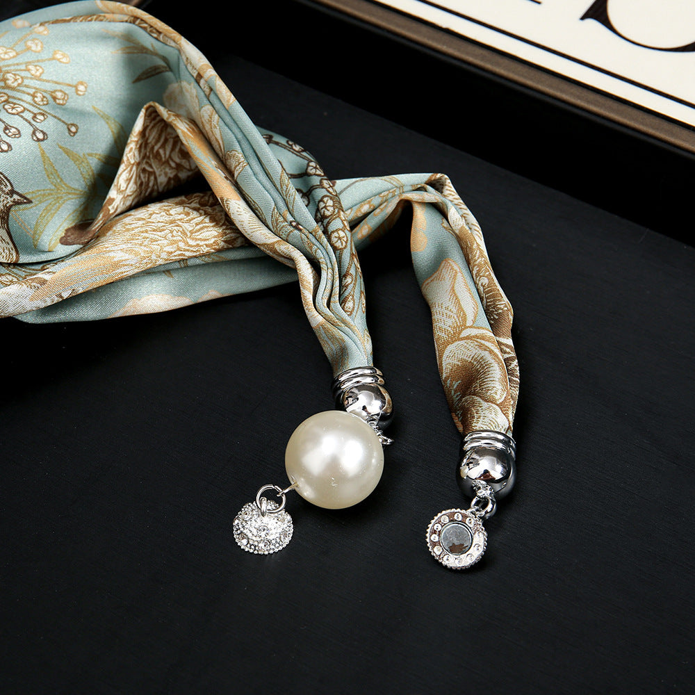 Pearl Bloom Scarfette