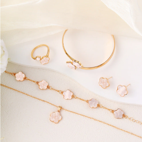 Lucky Blooms Charm Set