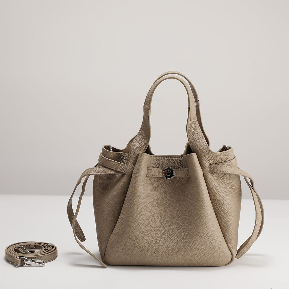 Élan Bucket Tote
