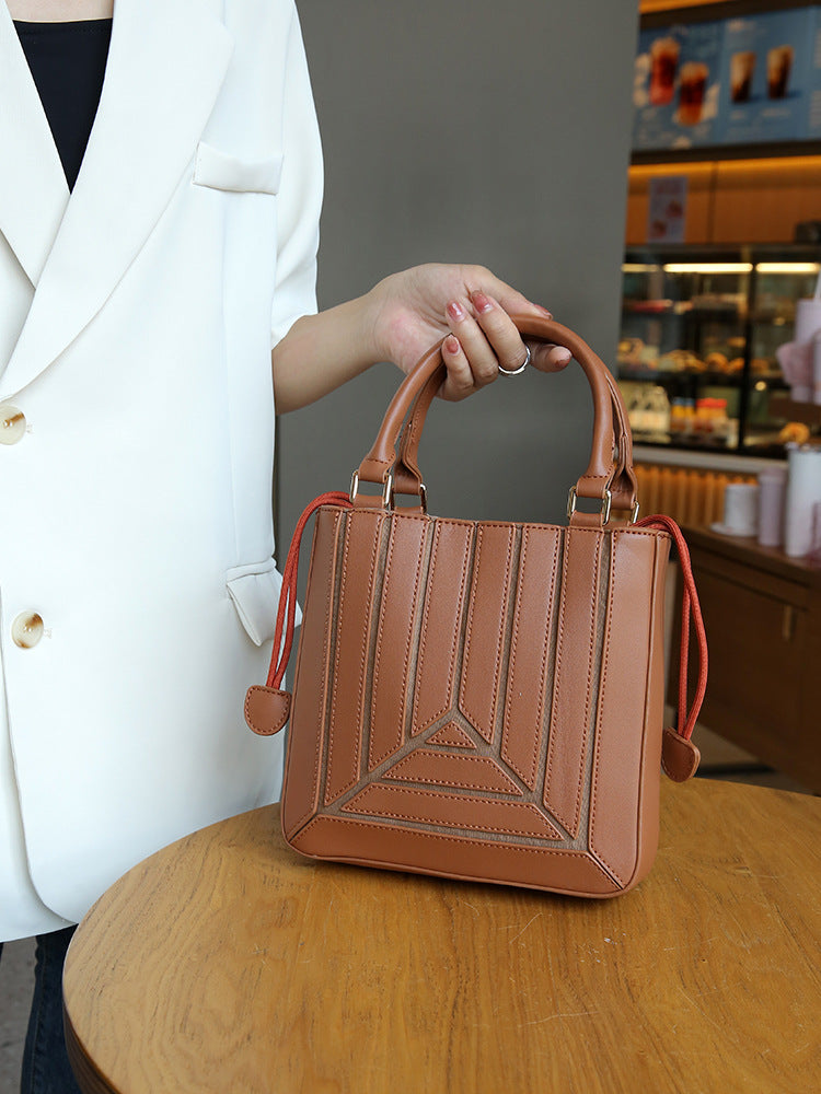 The Aria Geo Tote