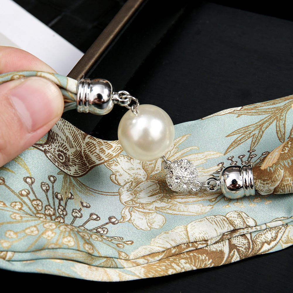 Pearl Bloom Scarfette